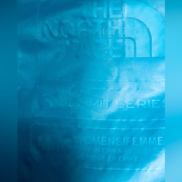 SOLD Northface Hyvent Winter Jacket, Size Medium, Teal Blue. - Picture 3 of 7